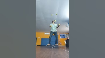 5 balls juggling on rolabola by #actorgokulnath #juggler #gokulnathskills