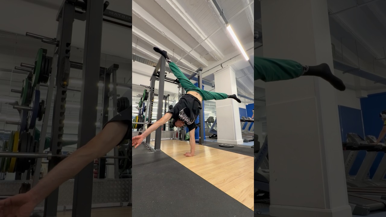 Improvement with One Arm Handstand! 💪🏻 #viralvideo #handstand