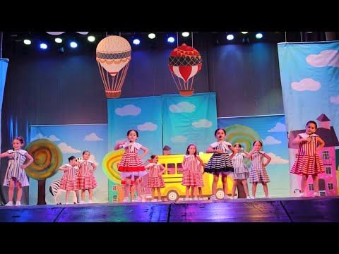 მაკრატელი - ელენე დიასამიძე, ნინა კუბლაშვილი, ნინა ძნელაძე და მართა  ხინთიბიძე