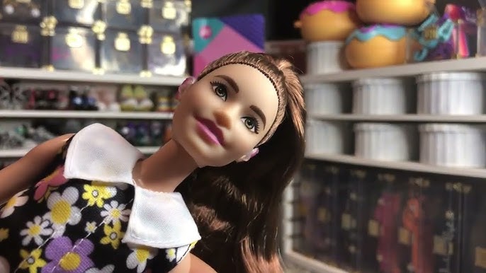 En 2022, Barbie porte enfin des aides auditives ! - Hearing Like Me