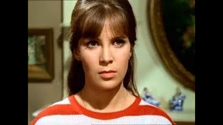 Actress Jane Merrow Resemblance To Frank Langella?