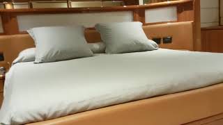 2005 Ferretti Yachts 880 - VIDEO 2