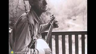 Video thumbnail of "Roscoe Holcomb - Trouble In Mind"