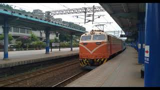 05/14/2021 6679A次 復興廻送專列(慧燈中學專列) 本務E406電力機車 八堵通過 / TRA GE E42C leading character cars