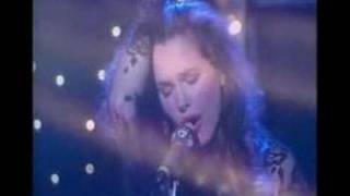 Video thumbnail of "Bonnie Bianco - A Cry In The Night (hitparade)"
