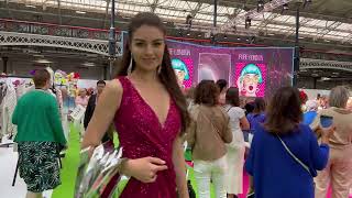 Pure London: Where Fashion Dreams Take Center Stage!