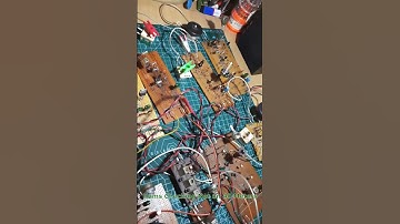 Hams Checking the Net on 40 Meters