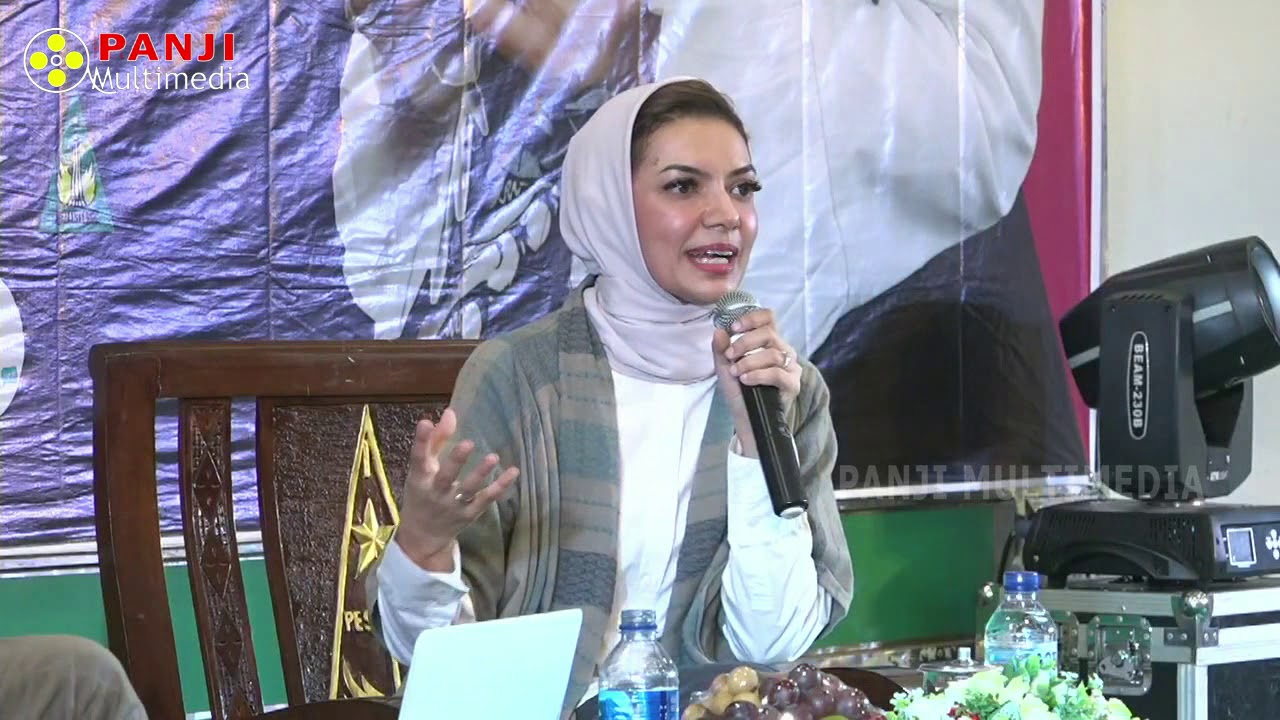 Najwa Shihab Talkshow Literasi Digital Di Pesantren Tebuireng Jombang Youtube 