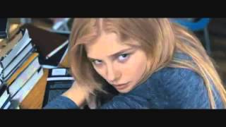 ตัวอย่าง Carrie Official Trailer 1