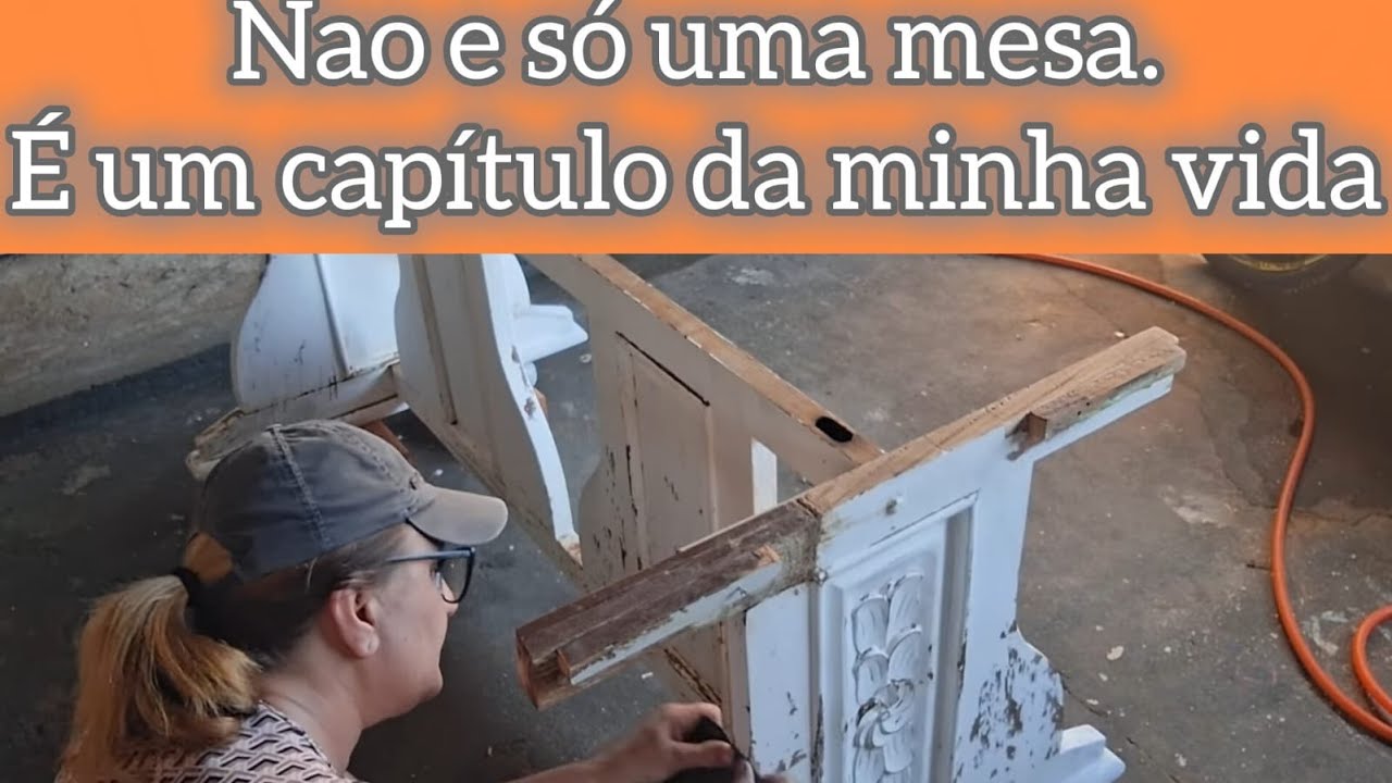 Arte e História preservadas: restauração de mesa e cadeiras de madeira cerejeira