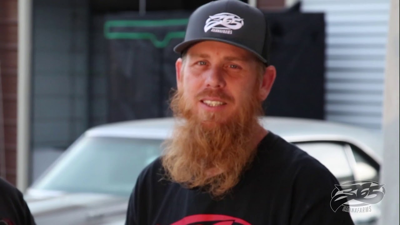 EXOTIC GREENUMENTARY NO DAYS OFF