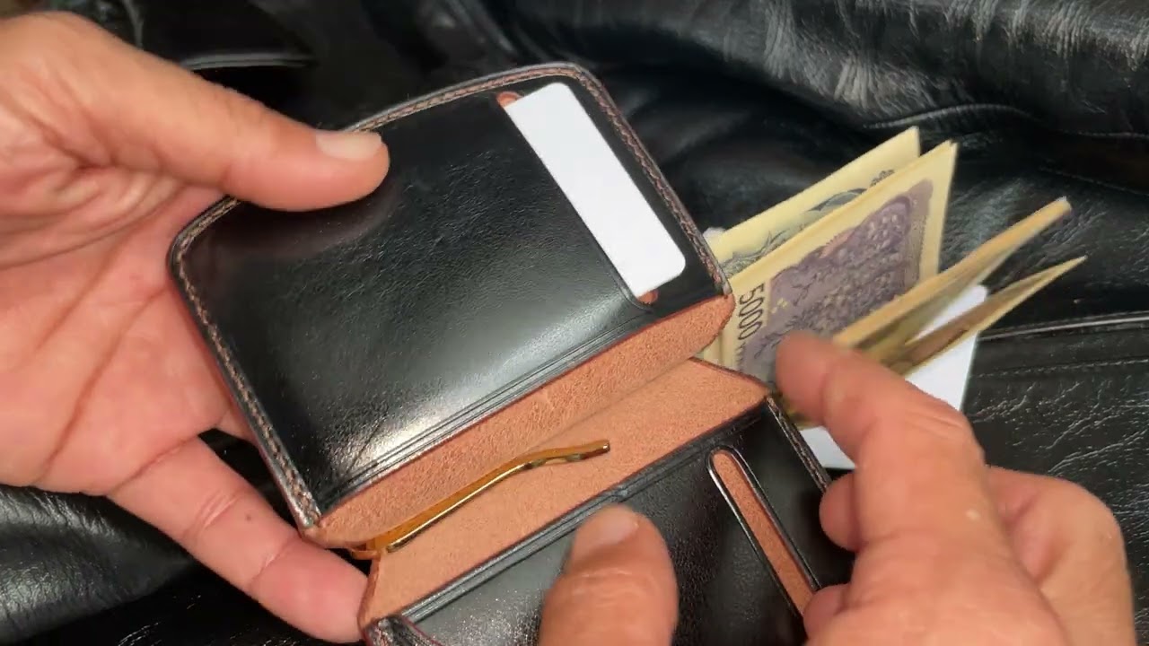 6Tマネークリップ財布 手のひらに機能美を ― マネークリップ | 6T leatherworks