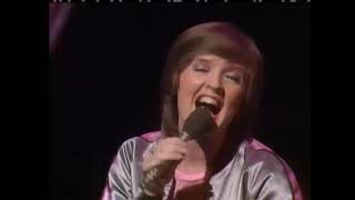 nolans  don't  make waves on topofthepops