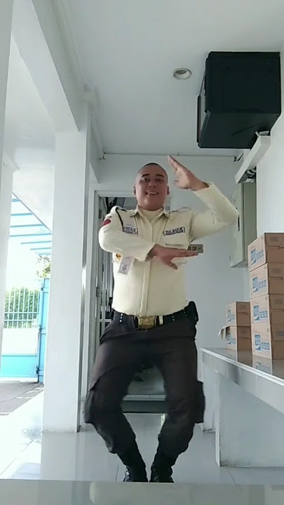 #shortvideo Pesona Joget viral Masha   security bikin candu #jogetviral #mashaandthebear #security