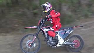 X-PRO Paladin 300 EFI Dirt Bike,6-Speed Manual, DOHC,4-Valve Engine, Electric Start,21"/18" Wheels！
