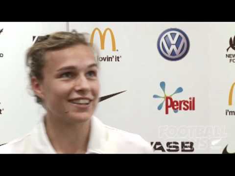 Hannah Wilkinson talks about her goal against Mexi...