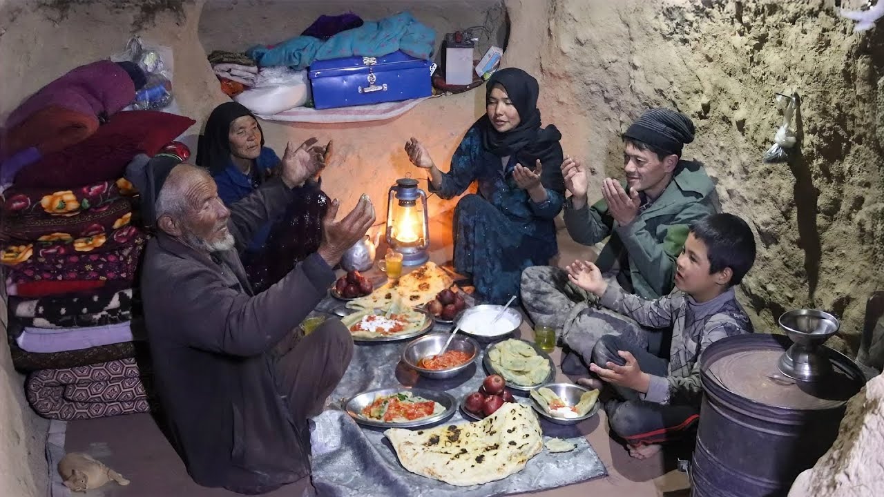 Ramadan Kareem: Old Lovers' Traditional Recipe in a Cave with Guests | Village Life Afghanistan