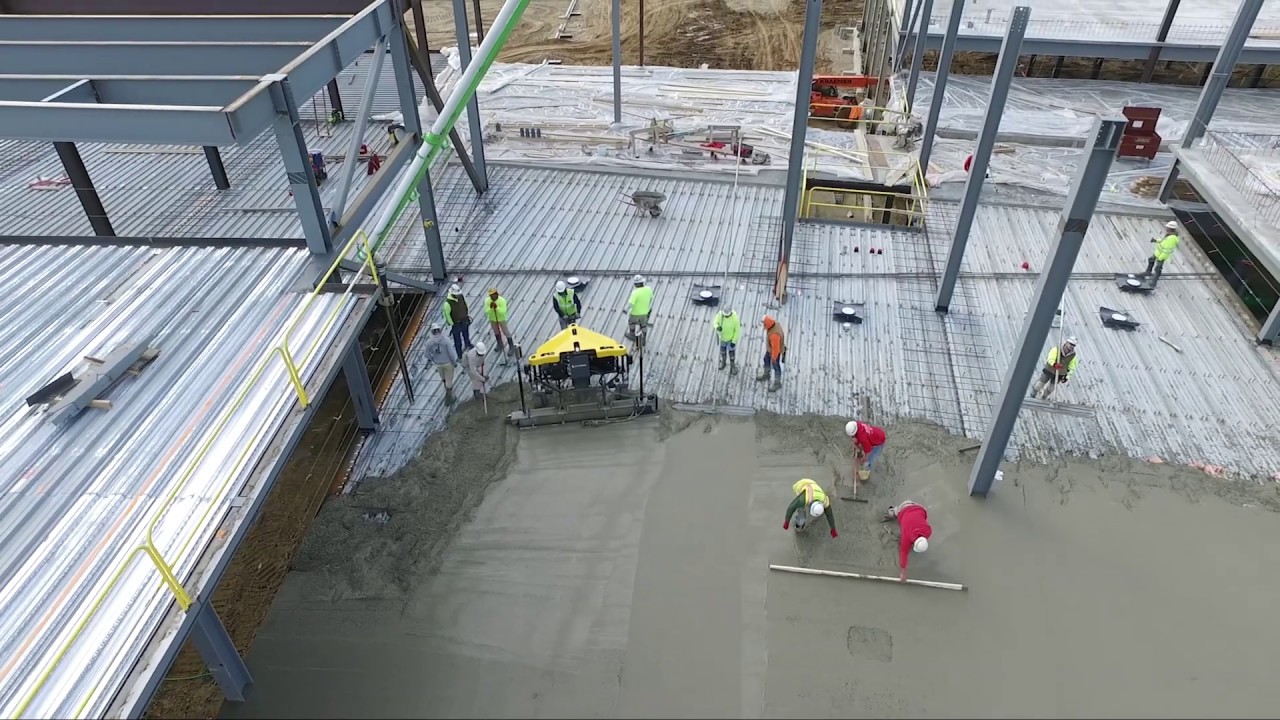 Upper Deck: Ligchine's SPIDERSCREED™ Concrete Screed Easily Accomplishes this Placement