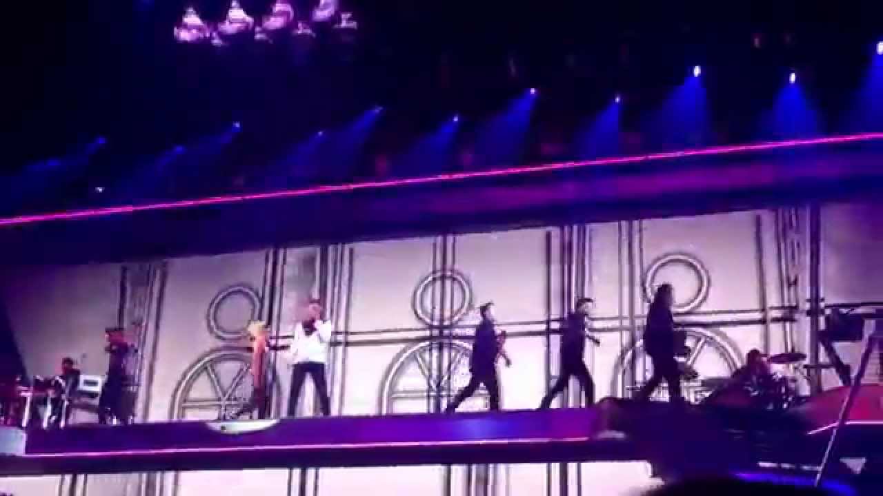 Matt Pokora - Intro Red , Avant Nous &  Medley (R.E.D Tour)  @ Zénith de Lille [15/10/15]