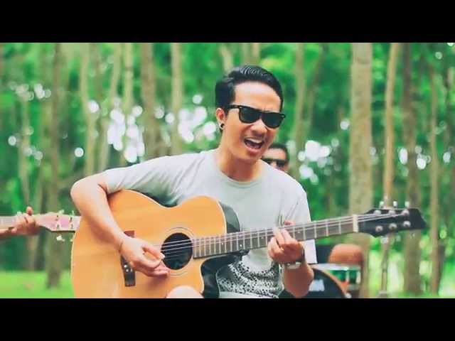 King Of Panda - Dua Belas, Acoustic Version (Official Video) HD class=