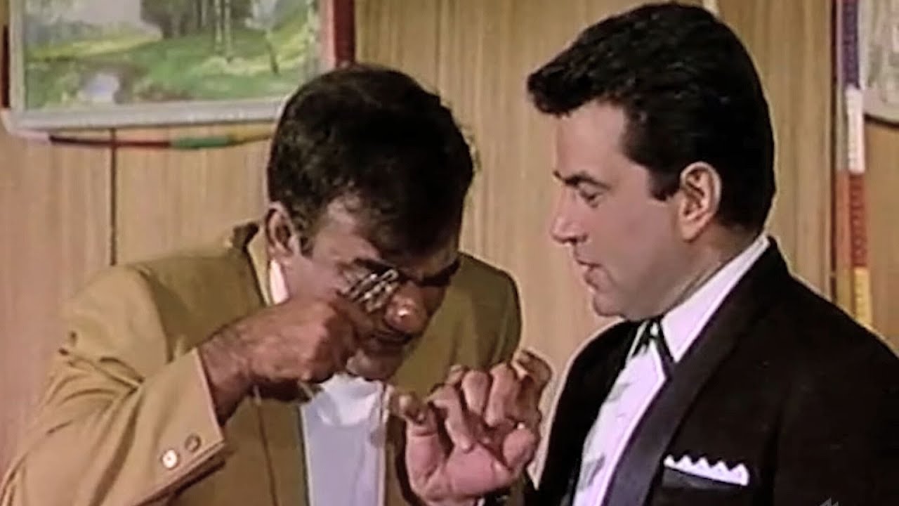 Ye Anguthi Bohot Kimti Lag Rahi Hai Kya Haath Mara Hai - Dharmendra, Mehmood Scene  Pocket Maar Pt 2