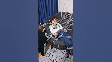 الحرامي المسكين شوفو الفيديو على قناة سميرة الاميرة 