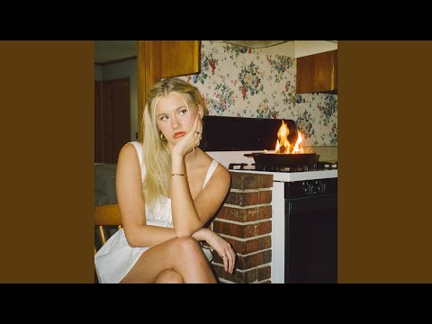 Elizabeth Nichols - Somebody Cooked Here