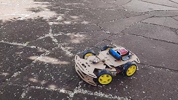 Carrinho Arduino Eixo Móvel com Controle Bluetooth