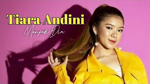 Tiara andini - menjadi dia (lyric video)