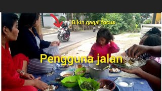 BEGINILAH KALO MAKAN PINGGIR JALAN