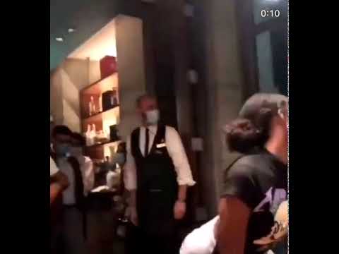 Nusret'te Twerk Yapan Zenci Kadın Sevgilisine Yakalanıyor/ Girl do Twerk on Nusret(caught by his bf)