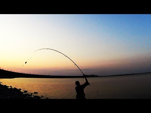 Рыбалка осенью 2018 ПРИШЛОСЬ ЛЕЗТЬ В ВОДУ
