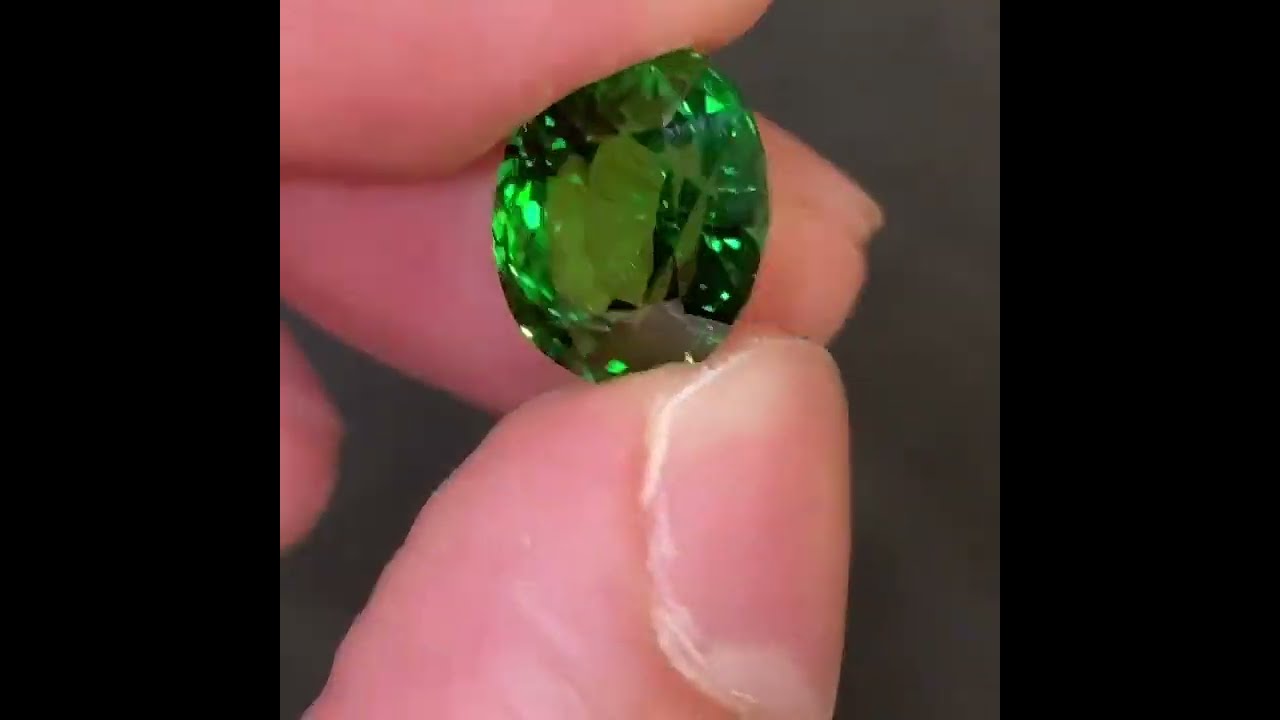TOP QUALITY ORIGINAL GREEN TSAVORITE GARNET AVAILABLE LAB CERTIFIED CONTACT 8422900290