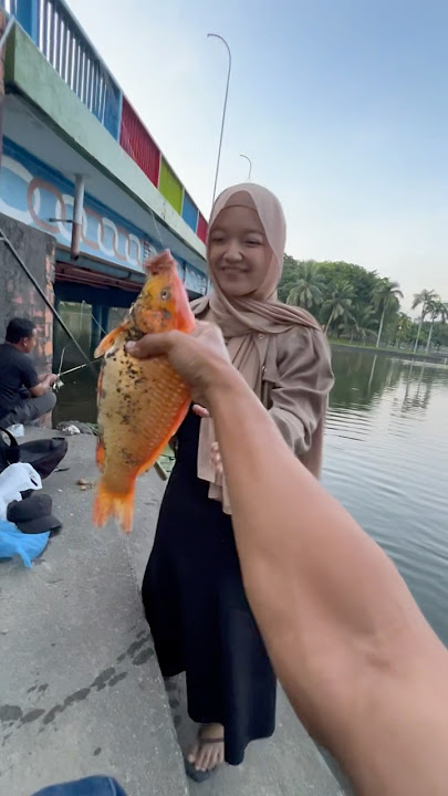 Jana is lucky, maybe she's the one who gets the goldfish😭