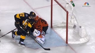 Sidney Crosby dazzles to open the scoring in Stadium Series