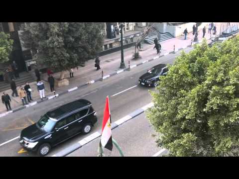 موكب الرئيس الصيني وقت مروره في شارع قصر العيني