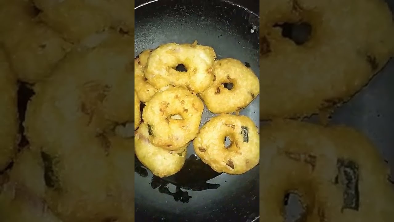 Medu Vada / #shorts / Link to Medu Vada recipe in description | Indian Mom