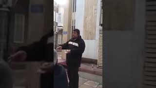 MERSİN SOKAKLARINDA BİR MİLYONUN VAR MI DİYE GEZEN ABİ PARA SAYARKEN YAKALANDI. KONUŞMALAR MÜTHİŞ :) MERSİN SOKAKLARINDA BİR MİLYONUN VAR MI DİYE GEZEN ABİ PARA SAYARKEN YAKALANDI. KONUŞMALAR MÜTHİŞ :)