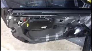 Mercedes SL500 R230 driver door panel and window regulator removal screenshot 3