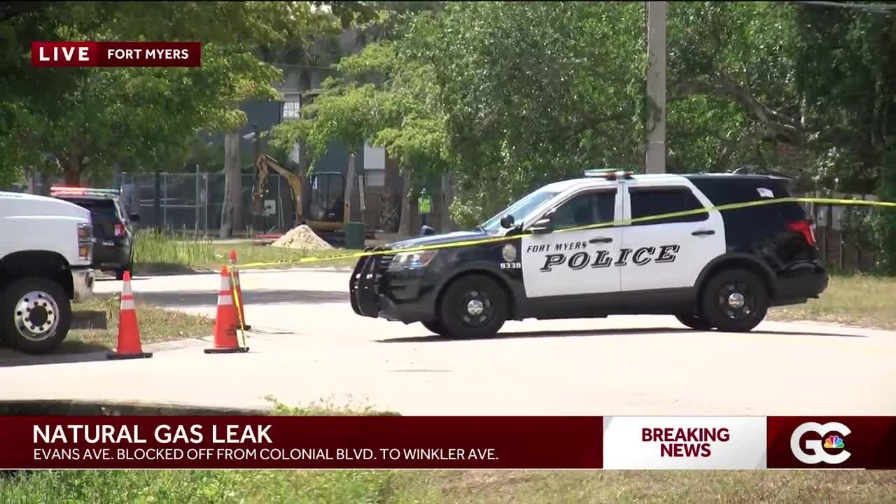 Natural gas leak prompts day care evacuation in Fort Myers - YouTube