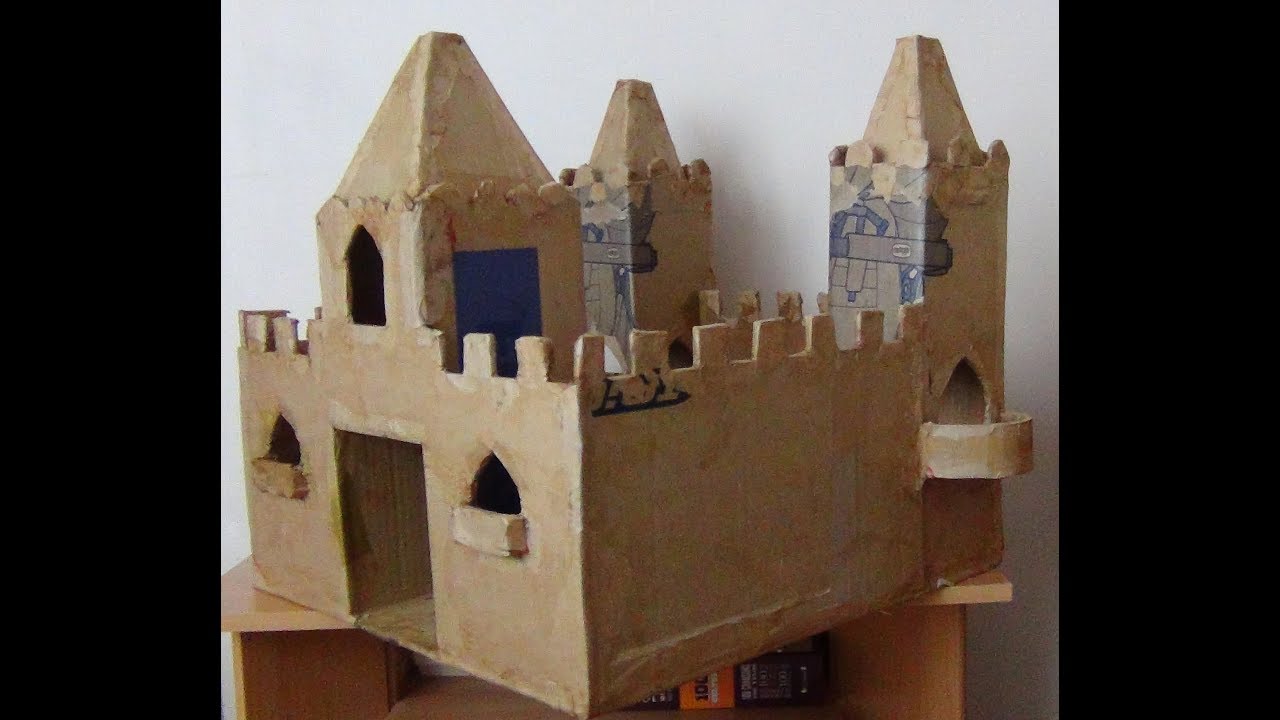 Construire une maquette de château fort avec les enfants