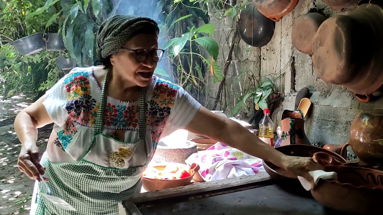 ALBÓNDIGAS CON HUEVO Y CHIPOTLE