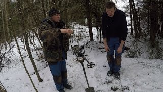 КОП С ЧУДИКОМ, КОТОРОГО Я ВСТРЕТИЛ В ЛЕСУ КОП С ЧУДИКОМ, КОТОРОГО Я ВСТРЕТИЛ В ЛЕСУ