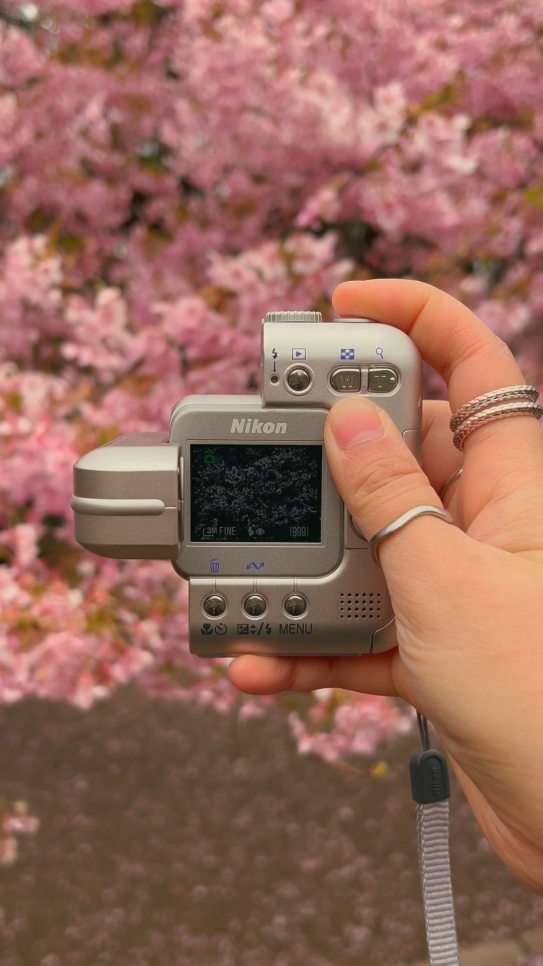 the nikon coolpix sq, aka the coolest digi cam I've ever used