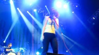 Intro and Looking Up-Paramore 5/15/2010