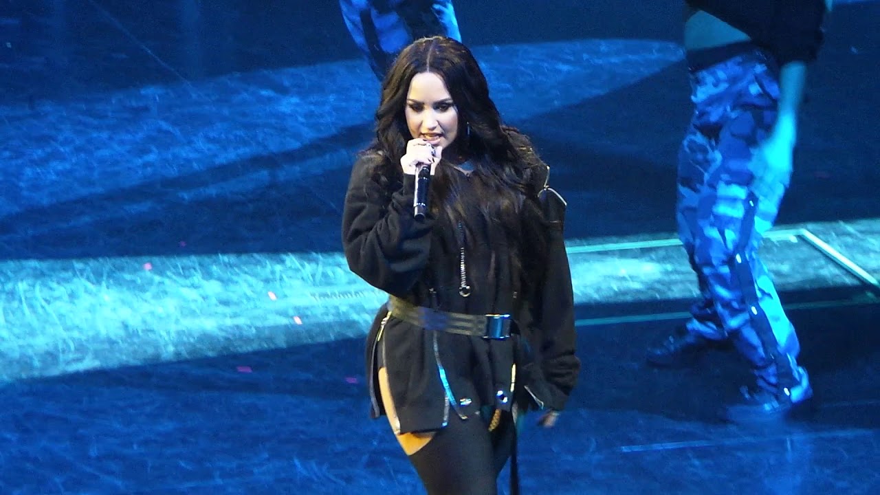 Demi Lovato: \