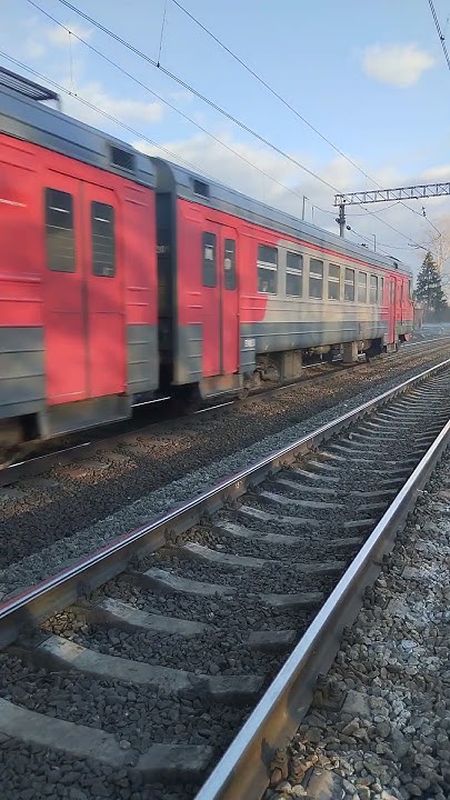 ЭД4М-0053 Каменск-Уральский-Екатеринбург на перегоне Арамиль-Кольцово ...