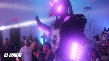 THE BEST LED ROBOT SHOW (Presentacion en Quinceaneras)