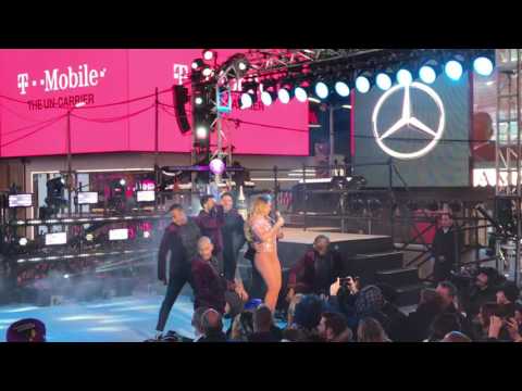 FULL VIDEO OF MARIAH CAREY&#;S &#;MASSIVELY EPIC&#; PERFORMANCE AT NEW YEAR&#;S EVE 