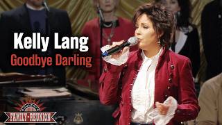 Kelly Lang sings \